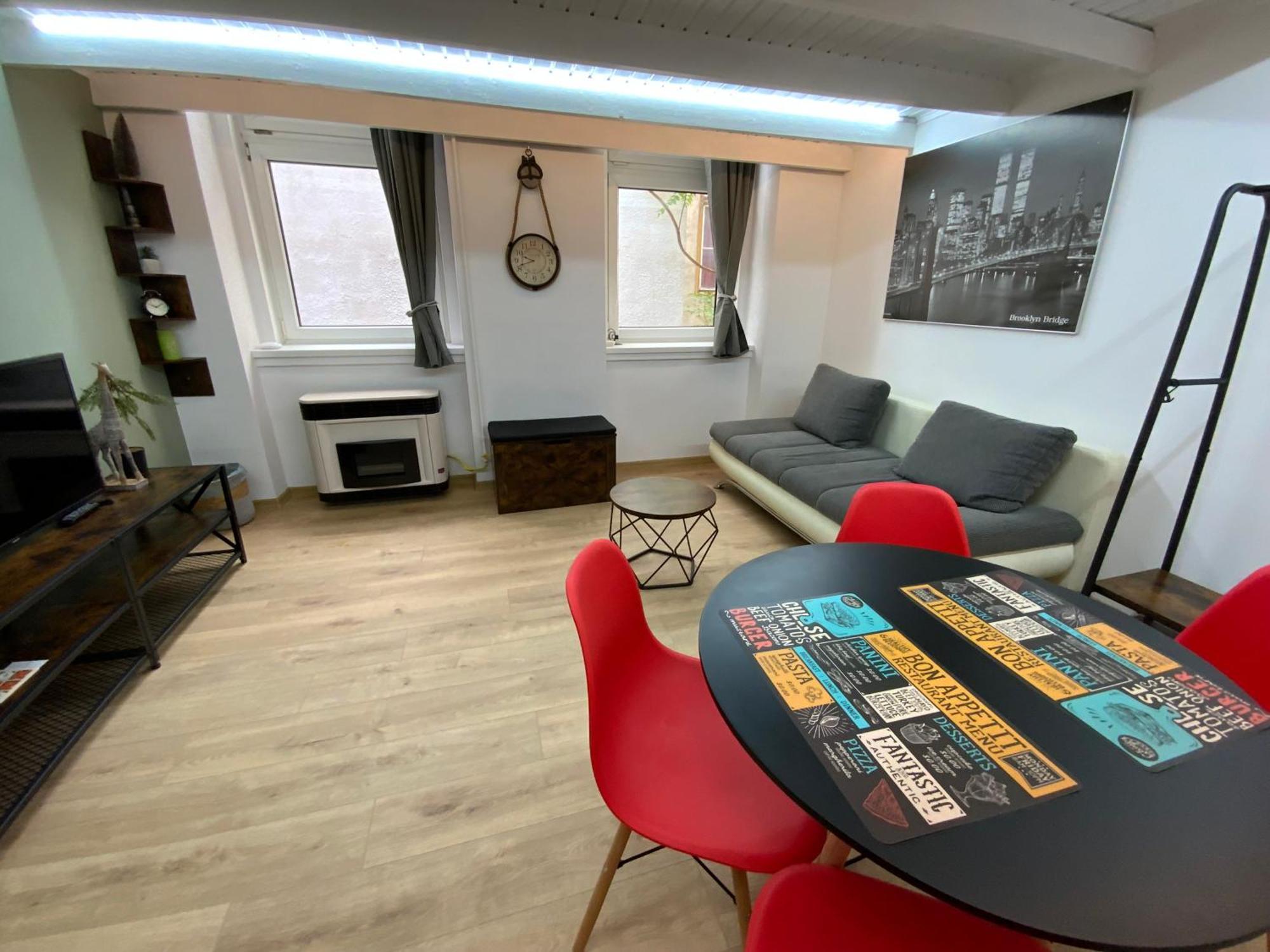 Apartament Center *